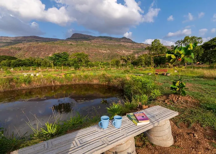 Saffronstays Vyom Farms - 2Br Pool Villa With Orchards, Bathtub, Lawns & Mountain Sunrise Views, Elder-Friendly Stay Karjat